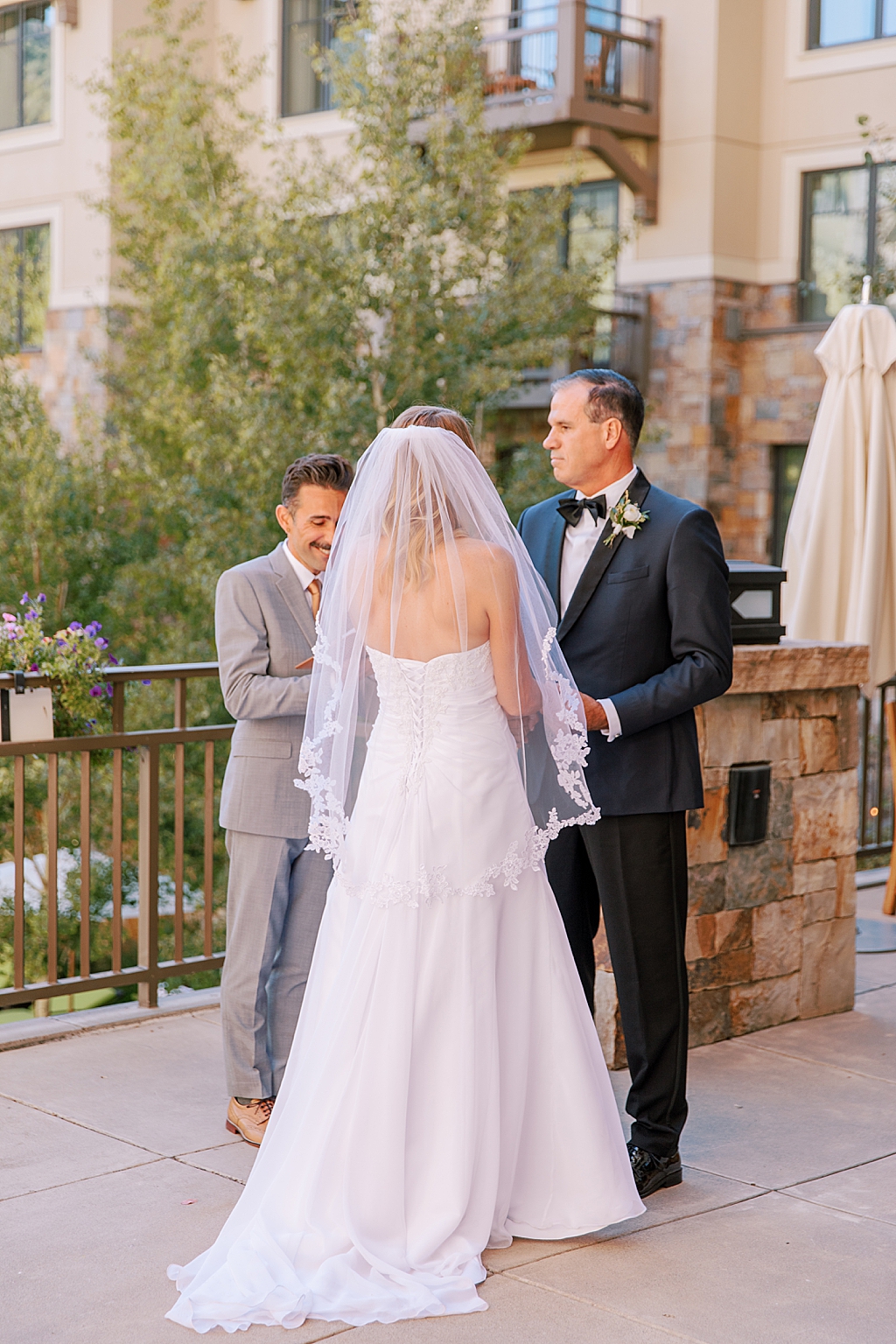 get-married-just-the-two-of-you-in-vail-at-four-seasons-hotel